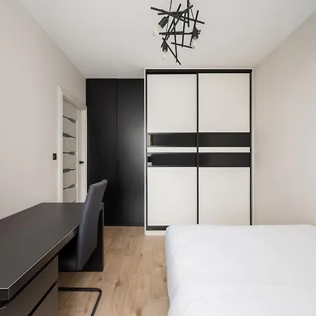 New Comfort 332 By Bookinghost *