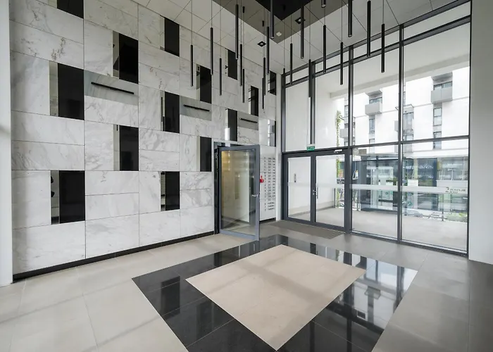 New Comfort 332 By Bookinghost