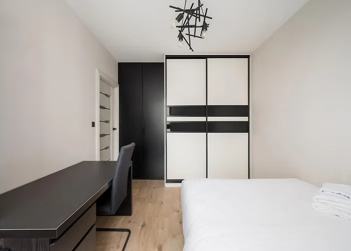 New Comfort 332 By Bookinghost *